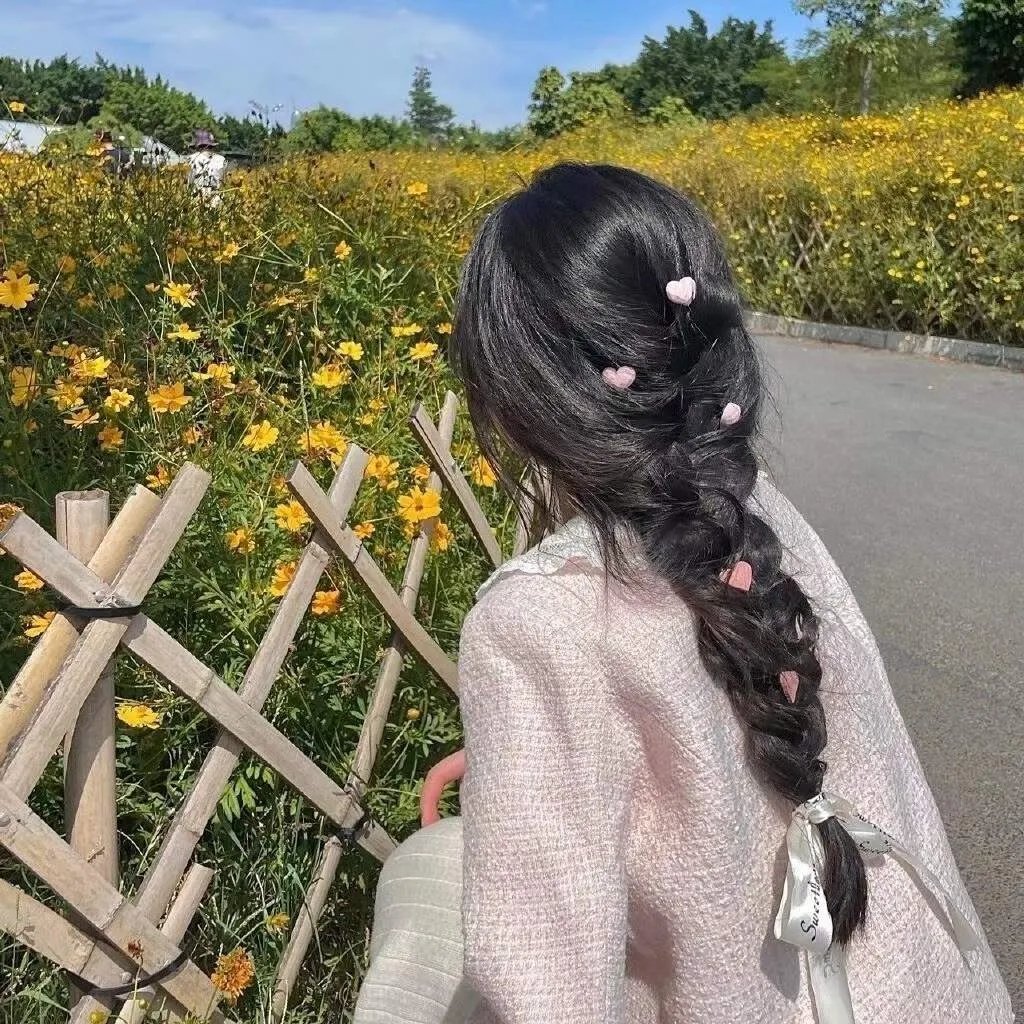 三条黑暗的街道